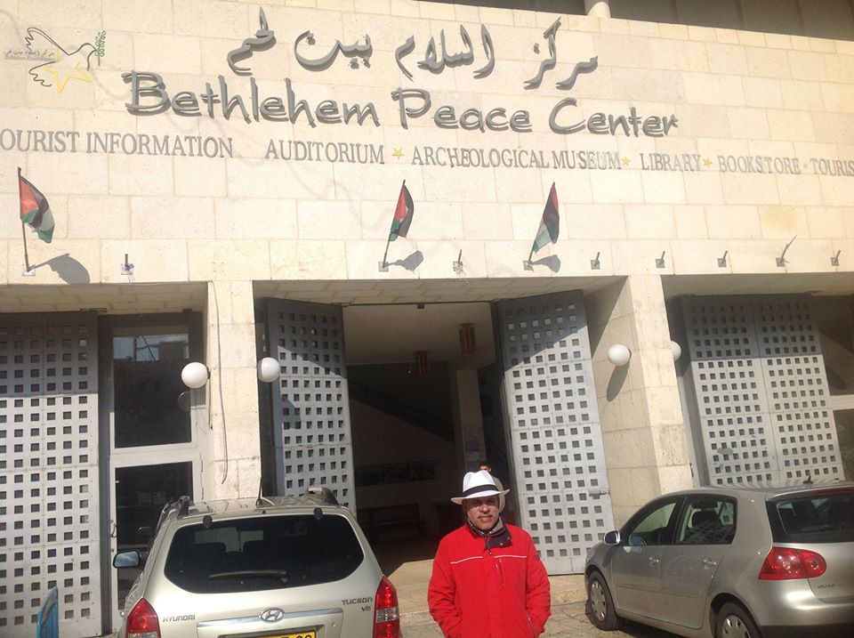 947277_651670371555896_380591319_n